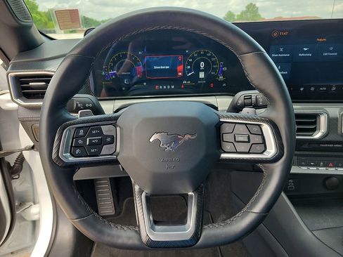 Used 2025 Ford Mustang GT Premium RWD image 19