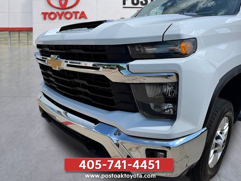 Used 2025 Chevrolet Silverado 2500 LT w/ Convenience Package AWD/4WD image 20