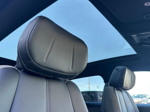 Used 2024 Cadillac Lyriq Tech image 21