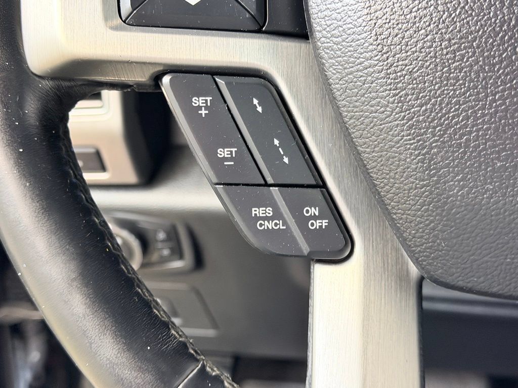 Used 2017 Ford F150 Platinum w/ Equipment Group 701A Luxury AWD/4WD image 48