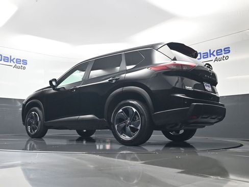 Used 2025 Nissan Rogue SV image 43