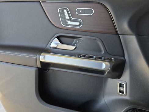 New 2026 Mercedes-Benz GLB 250 GLB 250 image 27