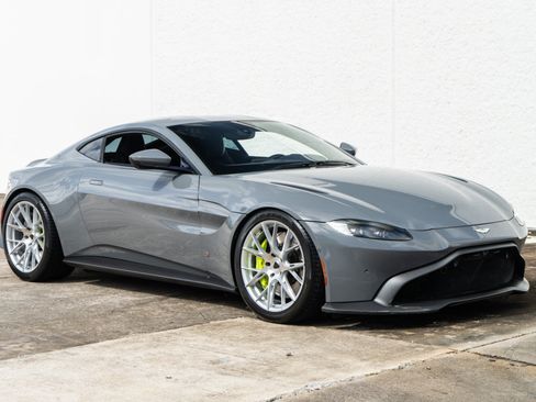 Used 2020 Aston Martin V8 Vantage Coupe RWD image 9