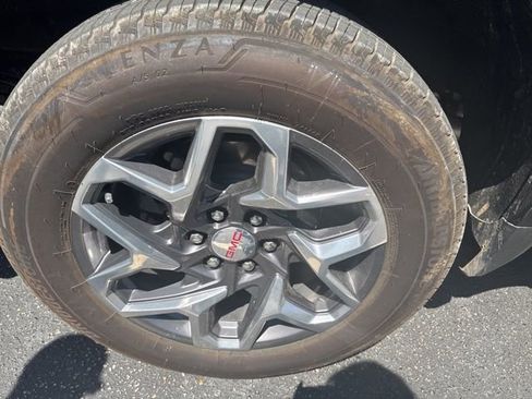 Used 2024 GMC Sierra 1500 SLT w/ SLT Premium Plus Package image 12