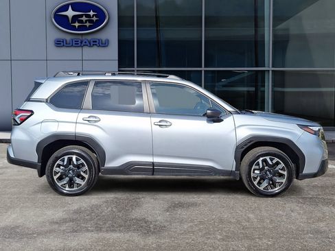 Certified 2025 Subaru Forester Premium w/ Convenience Package #1 AWD/4WD image 8