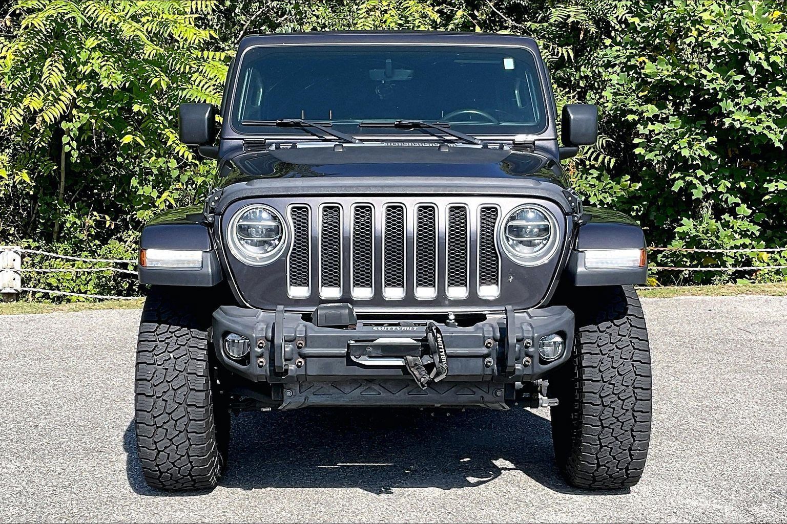 Used 2019 Jeep Wrangler Unlimited Sahara AWD/4WD image 2
