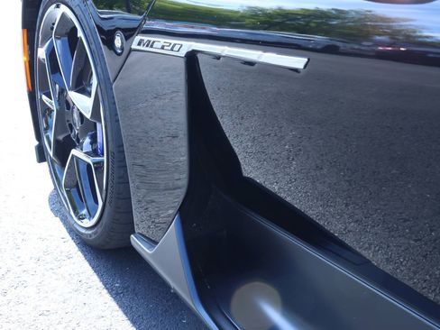 Used 2023 Maserati MC20 Coupe image 26