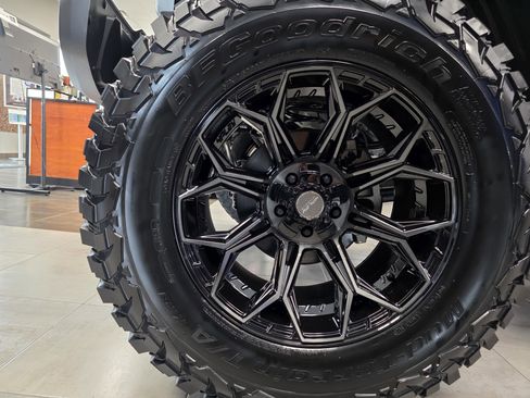 New 2025 Jeep Wrangler Unlimited Sport image 8