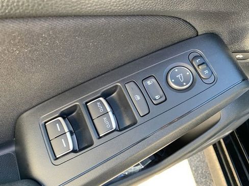 Used 2023 Honda Civic Sport image 18