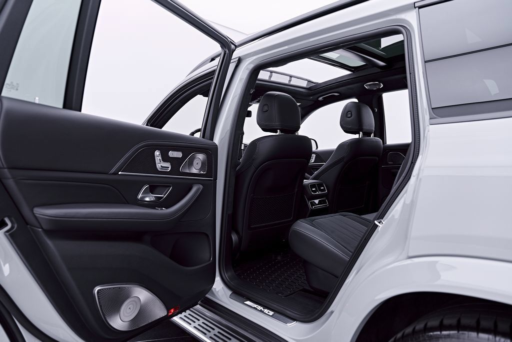Used 2026 Mercedes-Benz GLS 63 AMG 4MATIC image 40