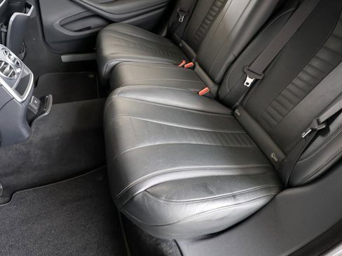 Used 2015 Mercedes-Benz S 550 Sedan image 25