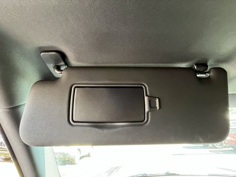 Used 2024 Land Rover Defender 110 X-Dynamic SE AWD/4WD image 22