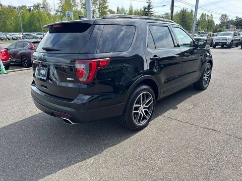 Used 2017 Ford Explorer Sport w/ Equipment Group 401A AWD/4WD image 8