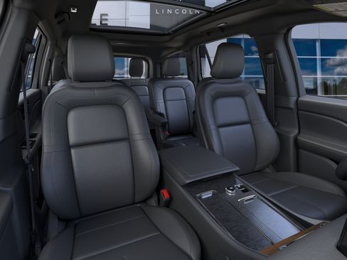 New 2026 Lincoln Aviator Reserve w/ Jet Appearance Package AWD/4WD image 10