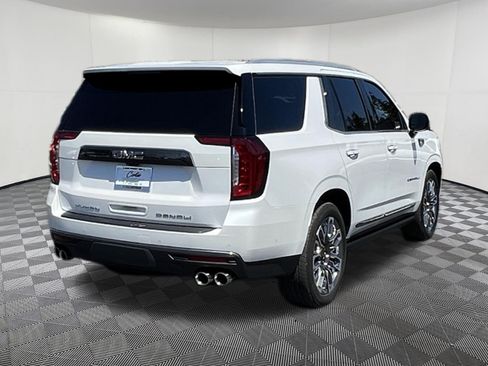 Used 2024 GMC Yukon Denali Ultimate AWD/4WD image 6