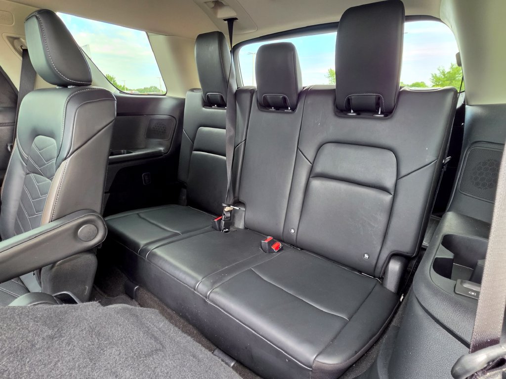 Used 2024 Nissan Pathfinder Platinum FWD image 35
