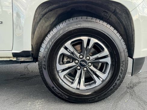 Used 2022 Chevrolet Colorado Z71 AWD/4WD image 11