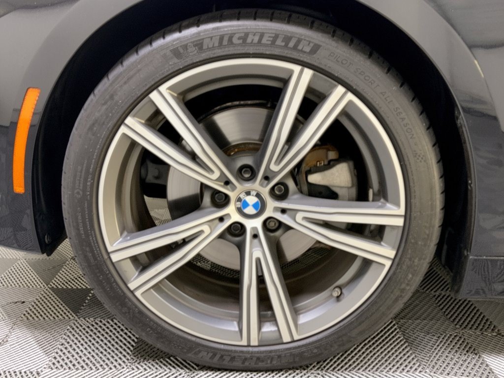 Used 2021 BMW 330i Sedan w/ Convenience Package RWD image 13
