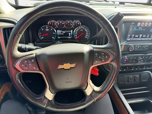 Used 2018 Chevrolet Silverado 1500 High Country image 29