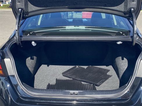 Used 2025 Nissan Altima 2.5 S image 17