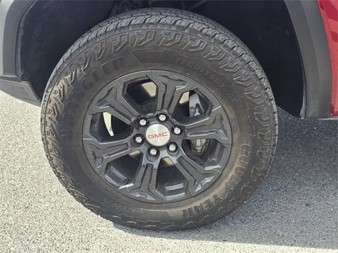 Used 2024 GMC Canyon Elevation w/ Convenience Package image 9