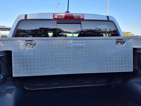 Used 2016 GMC Canyon SLE w/ SLE Convenience Package image 7