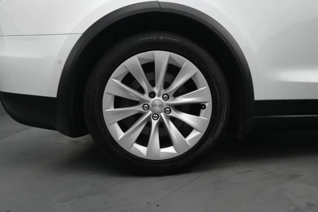 Used 2020 Tesla Model X Long Range AWD/4WD image 42