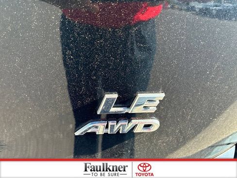 Used 2017 Toyota RAV4 LE w/ All Weather Liner Package AWD/4WD image 18