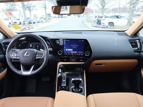 Used 2024 Lexus NX 350 350 Premium image 17