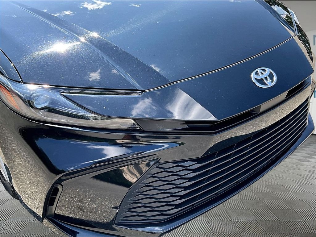 Used 2025 Toyota Camry LE FWD image 32