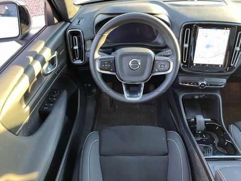 Used 2023 Volvo XC40 Recharge Ultimate w/ Protection Package Premier image 10