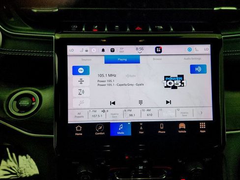 Used 2023 Jeep Grand Cherokee Limited w/ Black Appearance Package AWD/4WD image 17