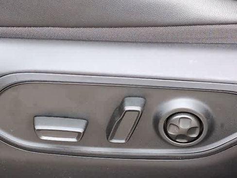 New 2025 Jeep Grand Cherokee L Limited w/ Luxury Tech Group II image 18