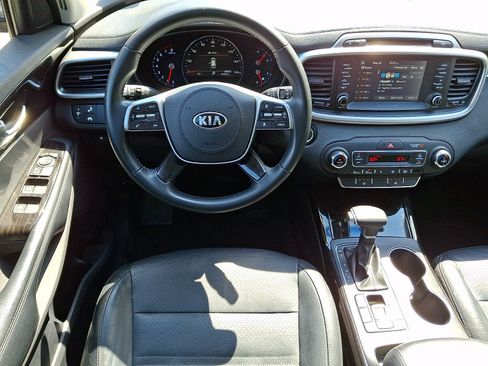 Used 2019 Kia Sorento EX AWD/4WD image 10