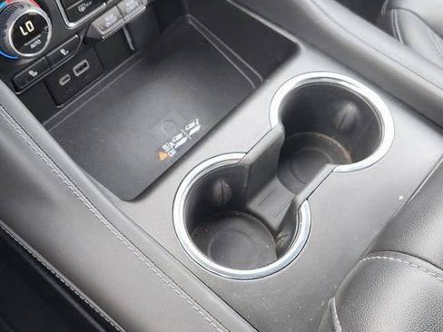 Used 2023 Chevrolet Tahoe Z71 w/ Luxury Package image 18