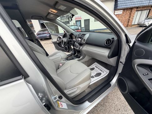 Used 2008 Toyota RAV4 Base 4x4 4dr SUV image 59