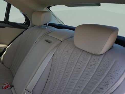 Certified 2022 Mercedes-Benz S 500 4MATIC image 9