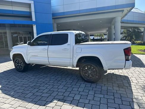Used 2022 Toyota Tacoma SR5 w/ Technology Package RWD image 40