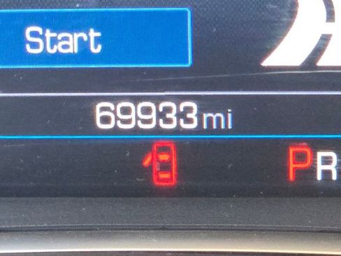 Used 2023 Chevrolet Equinox LT image 30