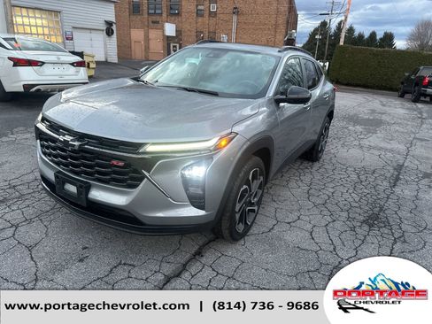 Used 2024 Chevrolet Trax RS w/ Sunroof Package FWD image 1