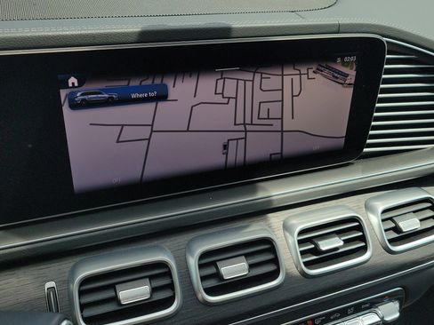 Certified 2026 Mercedes-Benz GLS 450 4MATIC image 32