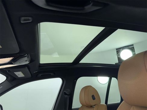 Used 2023 BMW X5 xDrive40i w/ Parking Assistance Package image 32