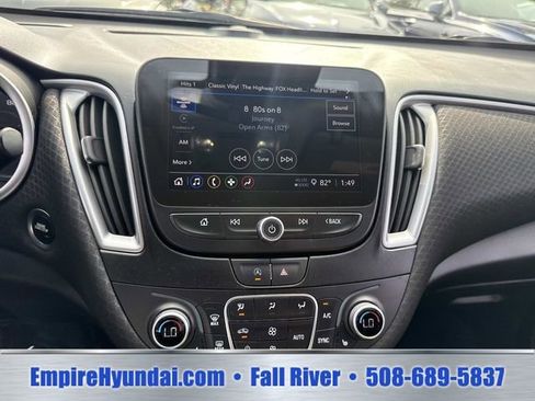 Used 2025 Chevrolet Malibu LT FWD image 23