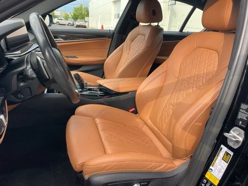 Used 2022 BMW 530i xDrive w/ Premium Package AWD/4WD image 6