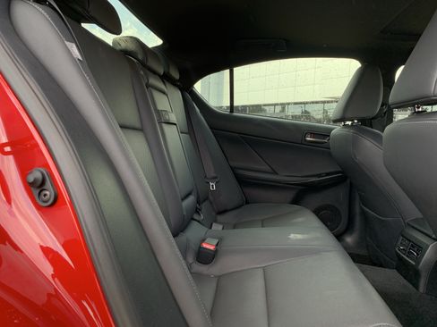 Used 2025 Lexus IS 350 F Sport RWD image 33