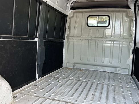 Used 2025 RAM ProMaster 2500 w/ Convenience Group FWD image 13