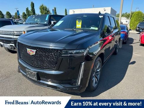 Used 2023 Cadillac Escalade ESV Sport w/ Touring Package AWD/4WD image 3