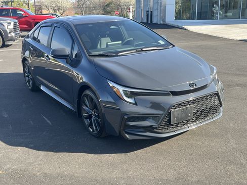 Used 2024 Toyota Corolla XSE image 2
