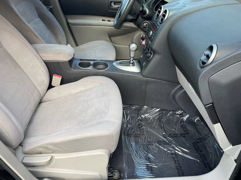 Used 2014 Nissan Rogue S image 10