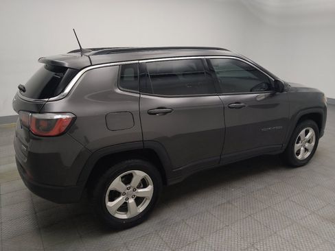 Used 2018 Jeep Compass Latitude w/ Popular Equipment Group AWD/4WD image 10